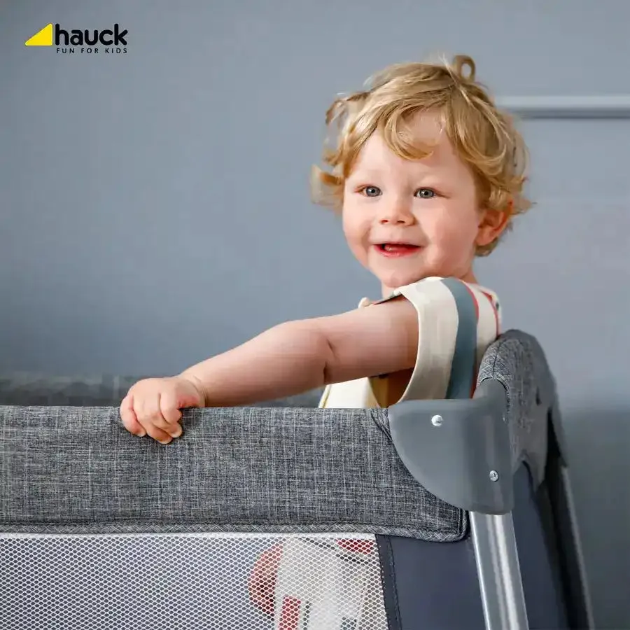 Hauck Travel Cots Play N Relax Center (Charcoal)