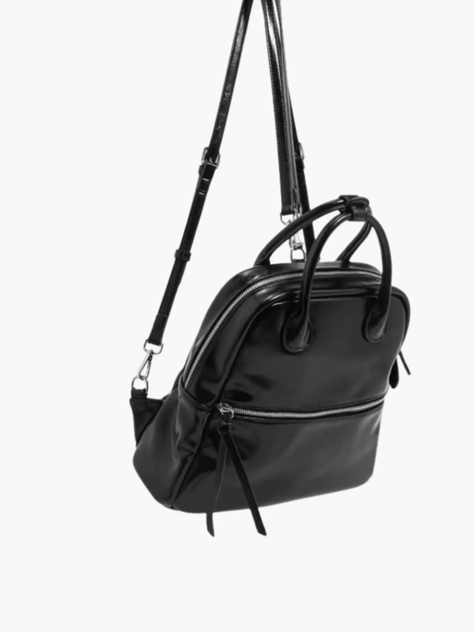 Maple | Chic Leather Backpack with Modern Zipper Detail