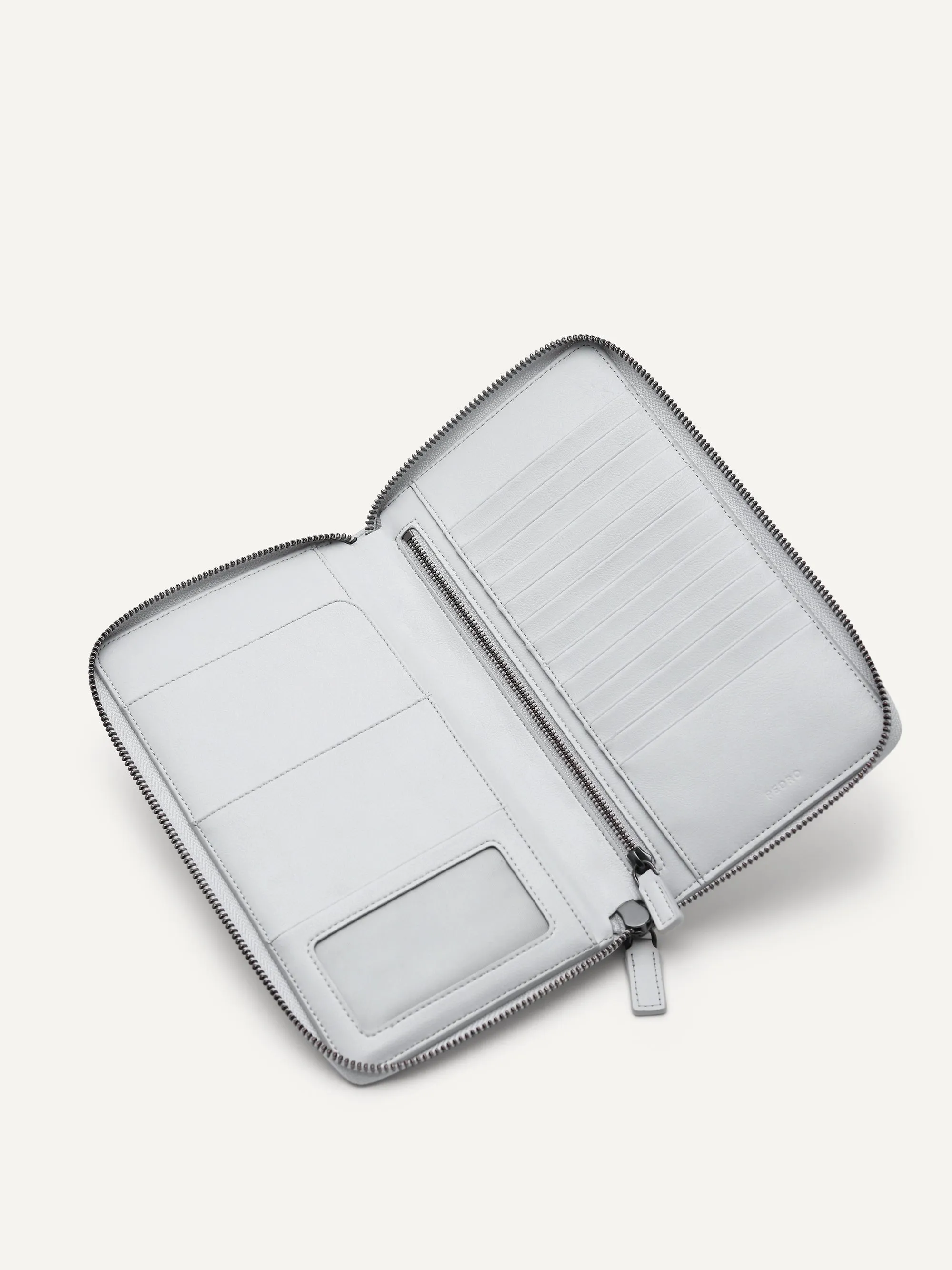Oliver Leather Travel Organizer