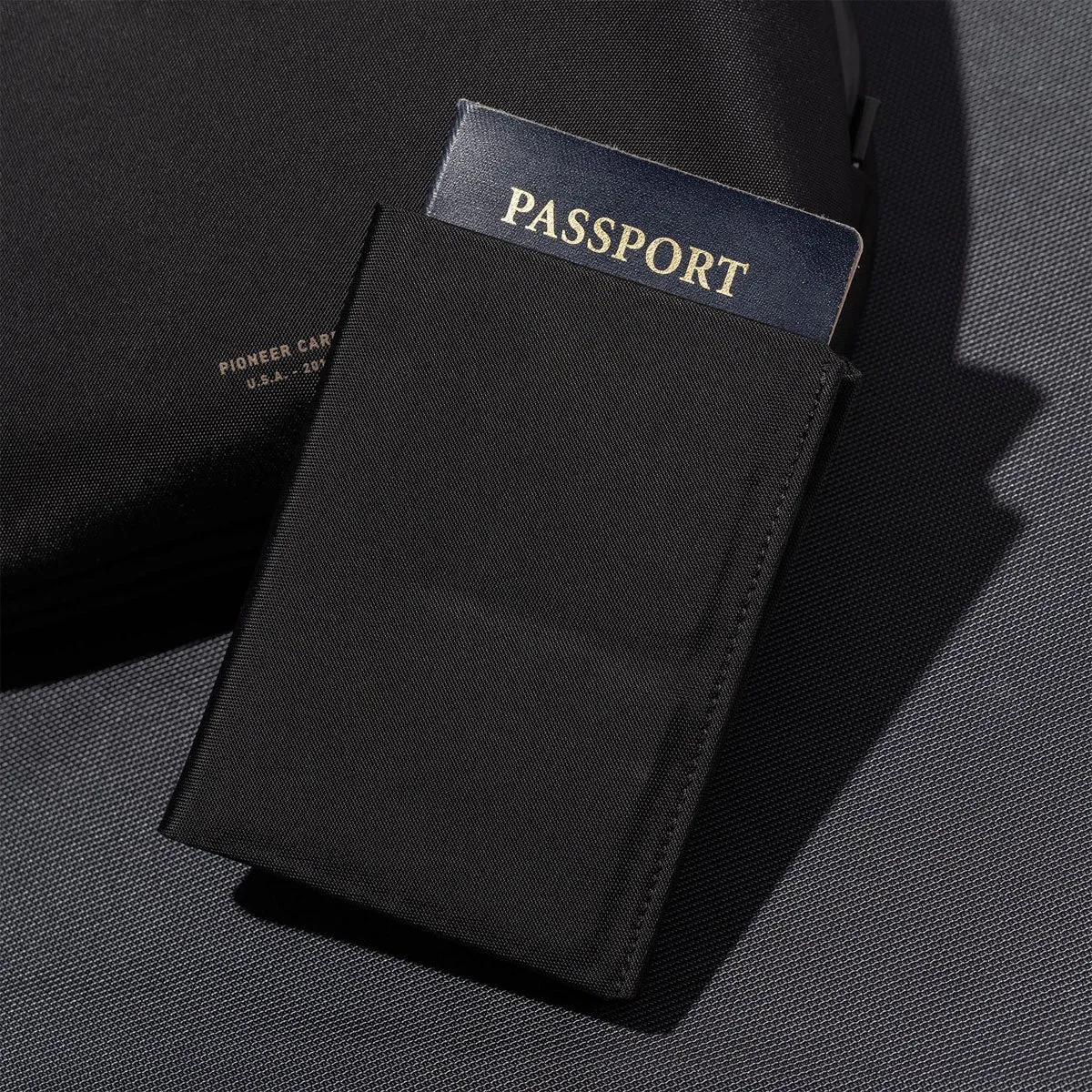[PO] Pioneer Carry : Passport Wallet : Onyx 10XD™