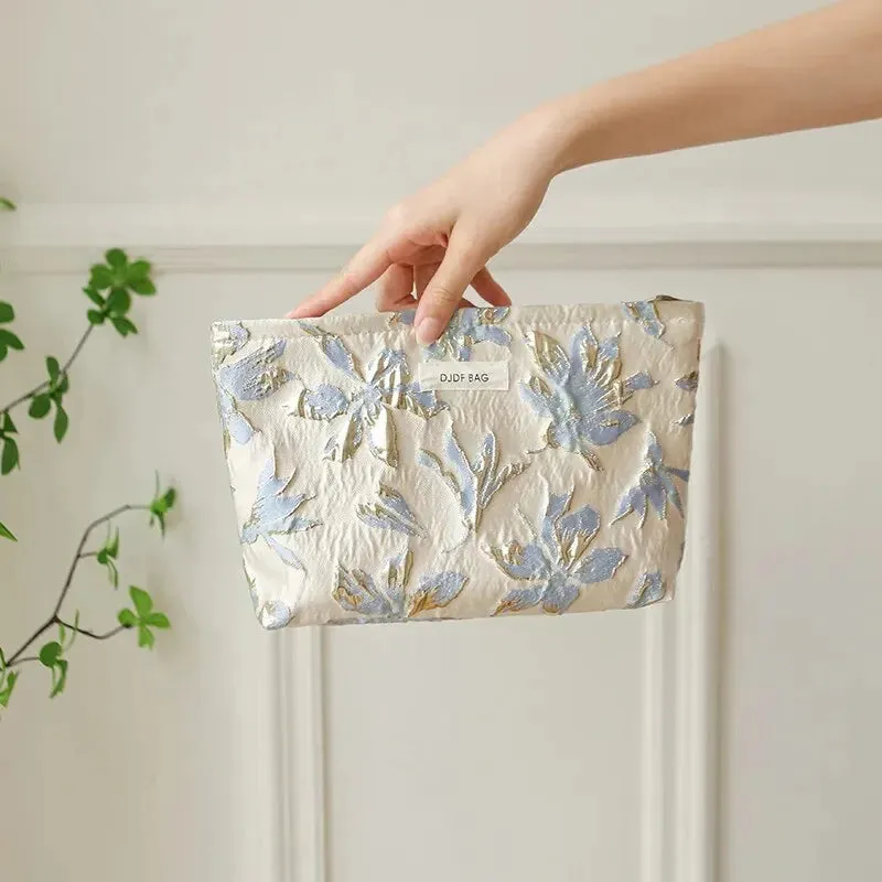Women's Makeup Bag Blue Floral Large Capacity Makeup Bag Portable Canvas Clutch Bag