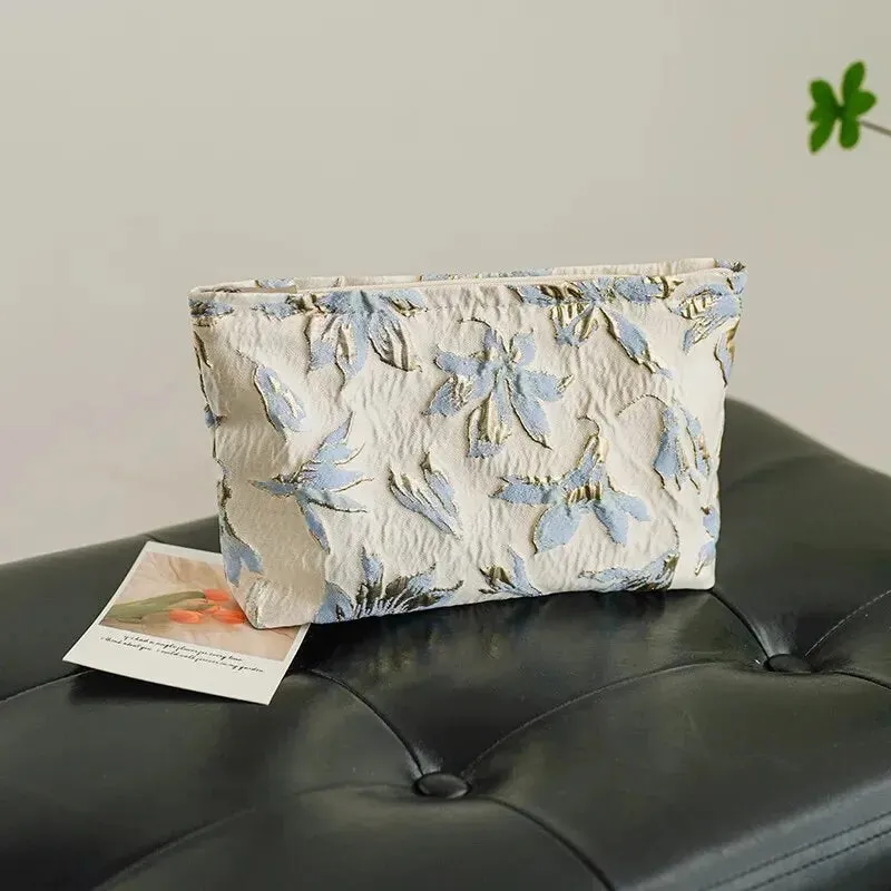 Women's Makeup Bag Blue Floral Large Capacity Makeup Bag Portable Canvas Clutch Bag
